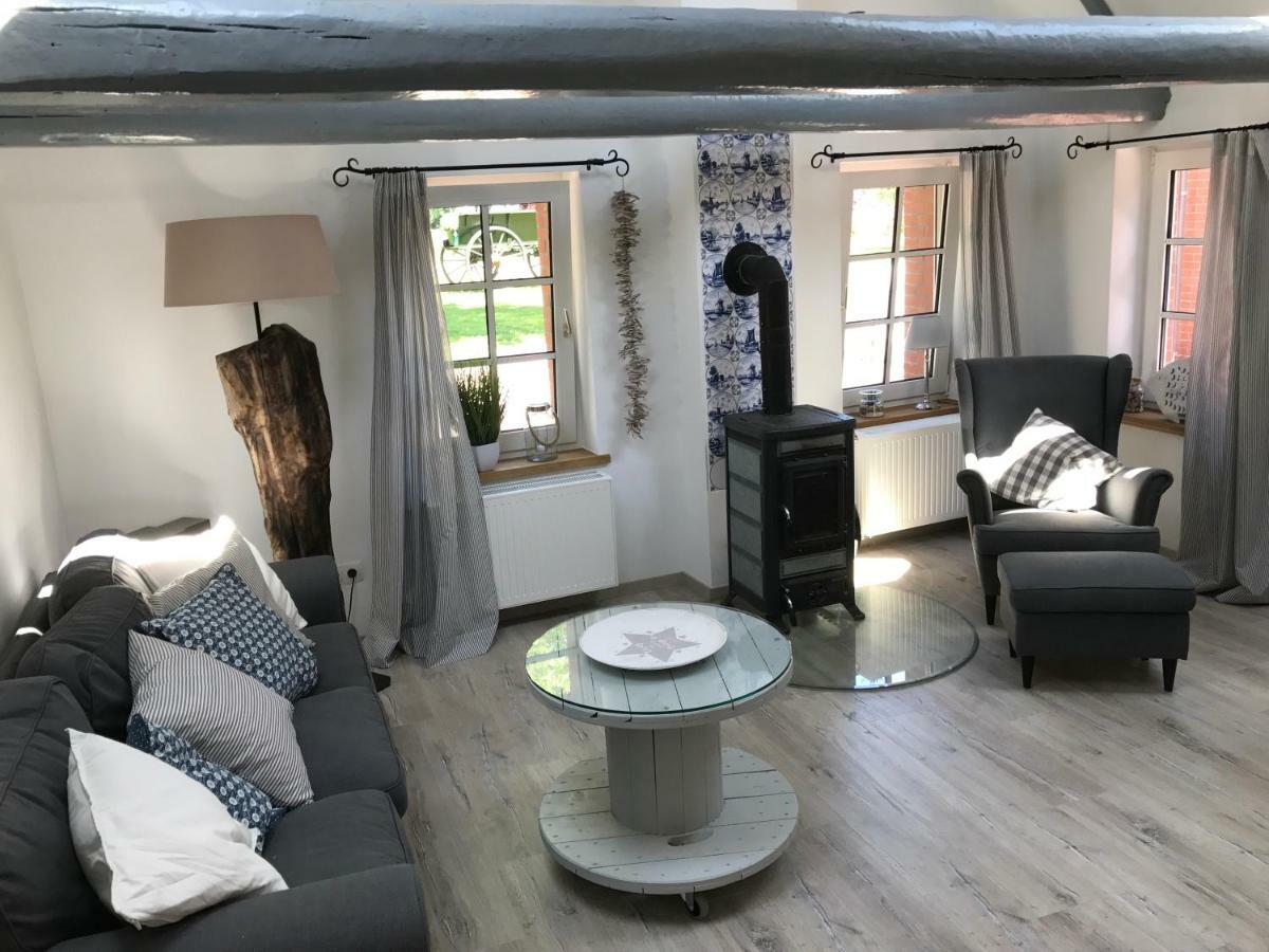 Ferienhaus Wattwurm Rysum エクステリア 写真