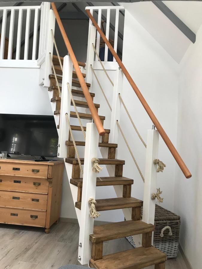 Ferienhaus Wattwurm Rysum エクステリア 写真